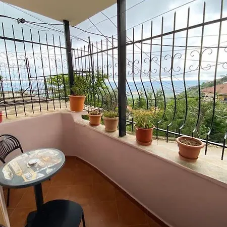 Kasmi Villa *